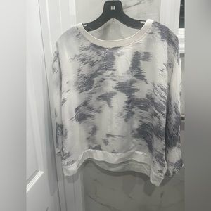 1.State Scattered Line Crewneck Pullover